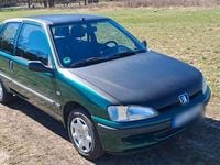 Gebraucht Peugeot 106 60 PS (44 kW) 2001 Grün Kleinwagen