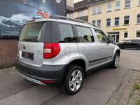 Gebraucht Skoda Yeti Ambition 160 PS (117 kW) 2011 Brilliantsilber metallic SUV
