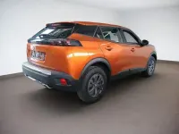 Gebraucht Peugeot 2008 Active 131 PS (96 kW) 2023 Fusion orange metallic SUV