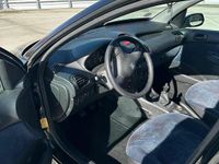 Gebraucht Peugeot 206 75 PS (55 kW) 1999 Schwarz Kleinwagen