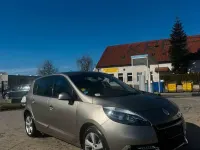 Gebraucht Renault Scénic III Bose Edition 116 PS (85 kW) 2012 Gold Van / Kleinbus