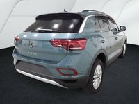 Gebraucht VW T-Roc Life 116 PS (85 kW) 2024 Blau (petroleum blue metallic) SUV