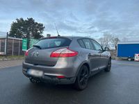 Gebraucht Renault Mégane 110 PS (80 kW) 2013 Grau Limousine