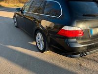Gebraucht BMW 525 197 PS (144 kW) 2009 Schwarz Kombi