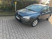 Gebraucht Ford Focus 115 PS (84 kW) 2006 Schwarz Kombi