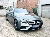 Gebraucht Mercedes E220 AMG line 194 PS (142 kW) 2016 Grau Limousine
