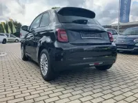 Gebraucht Fiat 500e 86 kW (118 PS) 2023 Schwarz Kleinwagen