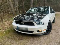 Gebraucht Ford Mustang 309 PS (227 kW) 2011 Weiß Coupé