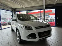 Gebraucht Ford Kuga Titanium 150 PS (110 kW) 2016 Weiß SUV