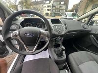 Gebraucht Ford Fiesta Ambiente 60 PS (44 kW) 2017 Frozen white Limousine