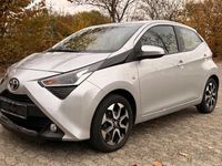 Gebraucht Toyota Aygo Connect Style 72 PS (52 kW) 2019 Silber Kleinwagen