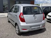 Gebraucht Hyundai i10 Edition 69 PS (50 kW) 2013 Silber Kleinwagen