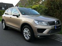 Gebraucht VW Touareg 262 PS (192 kW) 2014 Gold SUV