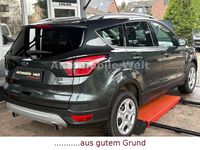 Gebraucht Ford Kuga 120 PS (88 kW) 2018 Grün SUV