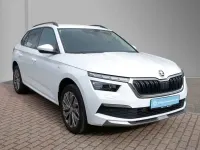 Gebraucht Skoda Kamiq Tour 110 PS (80 kW) 2022 Moonweiß perleffekt SUV