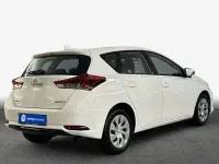 Gebraucht Toyota Auris Basis 99 PS (72 kW) 2016 Schneeweiß Limousine