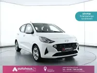Gebraucht Hyundai i10 Trend 84 PS (61 kW) 2023 Weiß Kleinwagen