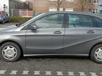 Gebraucht Mercedes B180 116 PS (85 kW) 2012 Grau Kleinwagen