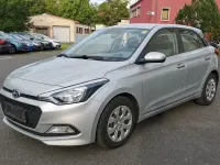 Gebraucht Hyundai i20 GO! 75 PS (55 kW) 2017 Silber Limousine