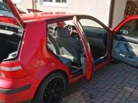 Second-hand VW Golf IV 75 CP (55 kW) 2004 Roșu Berlinǎ