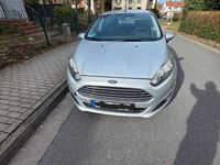 Gebraucht Ford Fiesta Titanium 95 PS (69 kW) 2014 Silber Kleinwagen