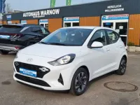 Gebraucht Hyundai i10 Trend 67 PS (49 kW) 2024 Weiß Kleinwagen