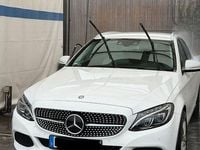 Gebraucht Mercedes C250 204 PS (150 kW) 2015 Weiß Limousine