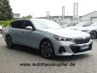 Gebraucht BMW 520 Performance 197 PS (144 kW) 2024 Brooklyngrau Kombi