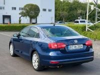 Second-hand VW Jetta 122 CP (89 kW) 2011 Albastru Berlinǎ
