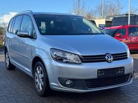 Gebraucht VW Touran Cup 105 PS (77 kW) 2014 Silber Van / Kleinbus
