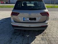 Gebraucht VW Tiguan 179 PS (131 kW) 2017 Beige SUV