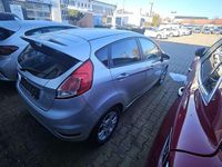 Gebraucht Ford Fiesta SYNC Edition 101 PS (74 kW) 2014 Polarsilber Limousine