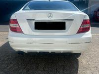 Gebraucht Mercedes 180 156 PS (114 kW) 2012 Weiß Limousine