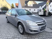 Usata Opel Astra Edition 116 CV (85 kW) 2008 Argento Berlina