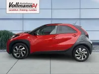 Gebraucht Toyota Aygo X Basis 72 PS (52 kW) 2022 Rot SUV