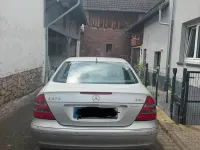 Gebraucht Mercedes E270 177 PS (130 kW) 2005 Grau Limousine