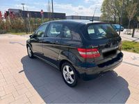 Gebraucht Mercedes B200 140 PS (102 kW) 2008 Schwarz Van / Kleinbus