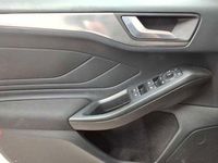 Gebraucht Ford Focus Titanium 120 PS (88 kW) 2022 Moondust silber metallic Kombi