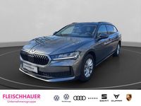 Gebraucht Skoda Superb Essence 150 PS (110 kW) 2025 Grau Kombi