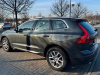 Gebraucht Volvo XC60 Momentum 190 PS (139 kW) 2019 Grau SUV
