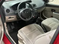 Gebraucht Renault Clio 75 PS (55 kW) 2005 Rot Kleinwagen