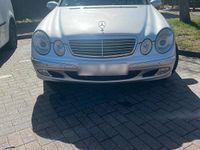 Gebraucht Mercedes E240 177 PS (130 kW) 2003 Silber Limousine
