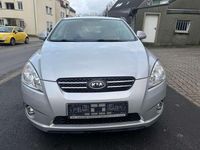 Gebraucht Kia Ceed LX 126 PS (92 kW) 2009 Kirunasilber met. Kleinwagen