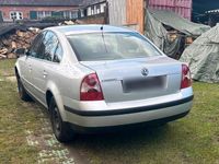 Gebraucht VW Passat 101 PS (74 kW) 2001 Silber Limousine