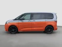 Gebraucht VW Multivan Life 150 PS (110 kW) 2023 Silber Van / Kleinbus