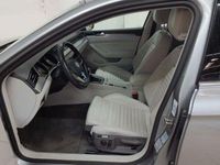 Gebraucht VW Passat GTE 156 PS (114 kW) 2022 Silber Kombi