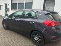 Gebraucht Kia Ceed Spirit 136 PS (100 kW) 2012 Kleinwagen