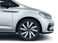 Gebraucht VW Touran Highline 150 PS (110 kW) 2025 Oyster silver metallic Van / Kleinbus