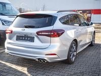 Neu Ford Focus ST-Line 155 PS (114 kW) 2025 Polar silber Kombi