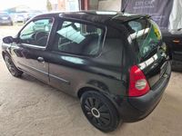 Second-hand Renault Clio IV Expression 65 CP (47 kW) 2015 Negru Berlinǎ